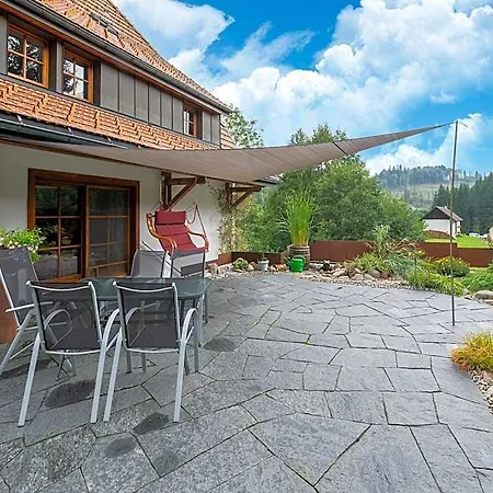 Elegante Mit Aussenpool Schwarzwald Hotel